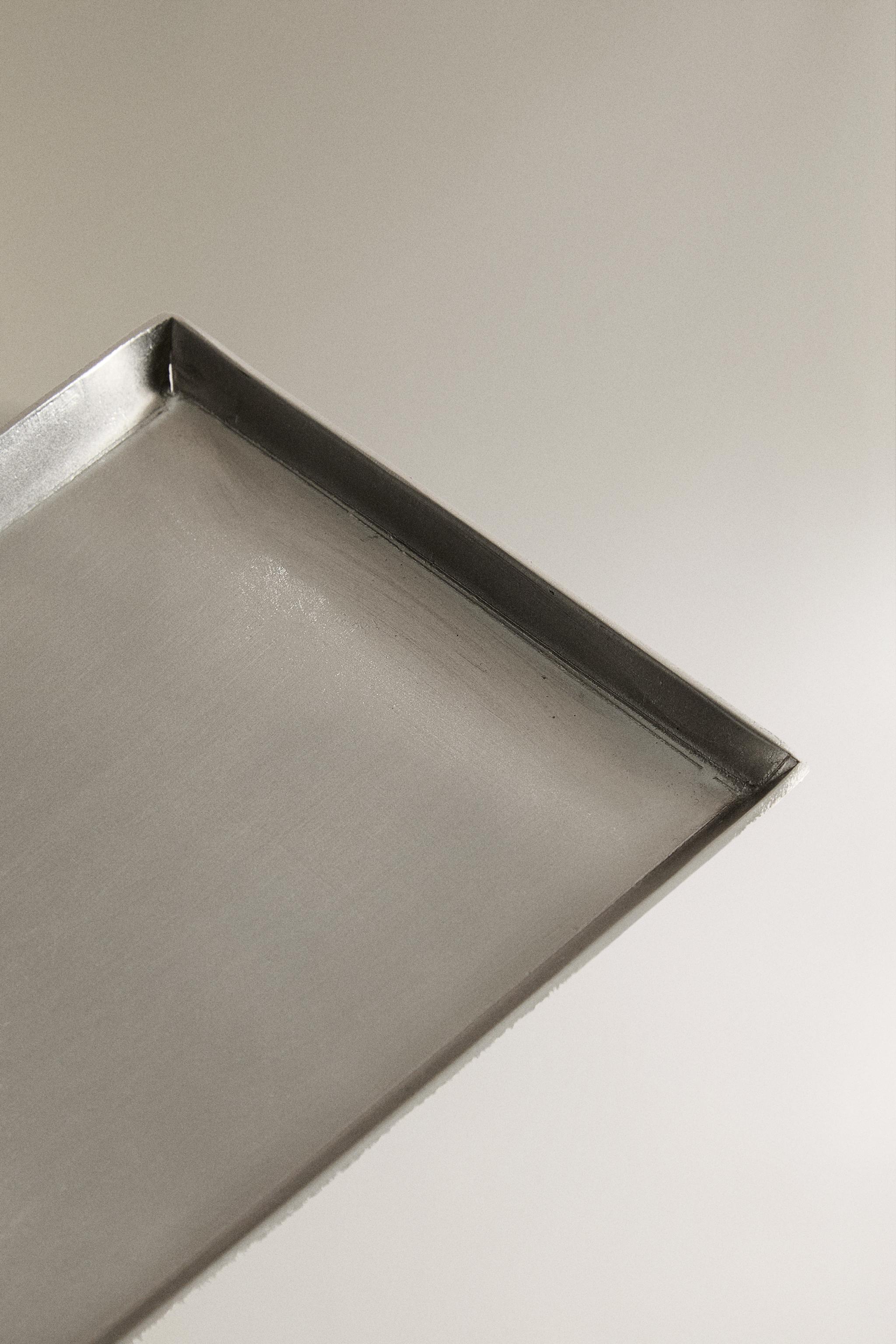 RECTANGULAR ALUMINUM TRAY